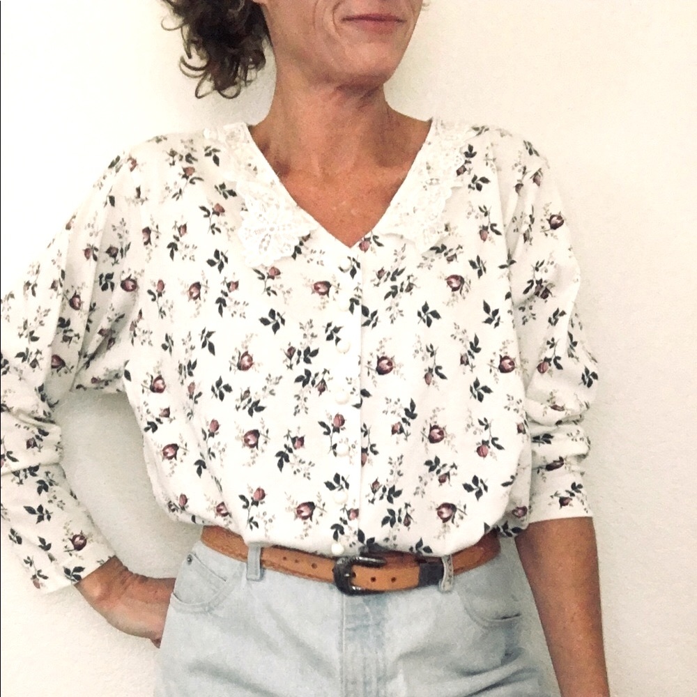 💐VTG floral cottage core button down shirt